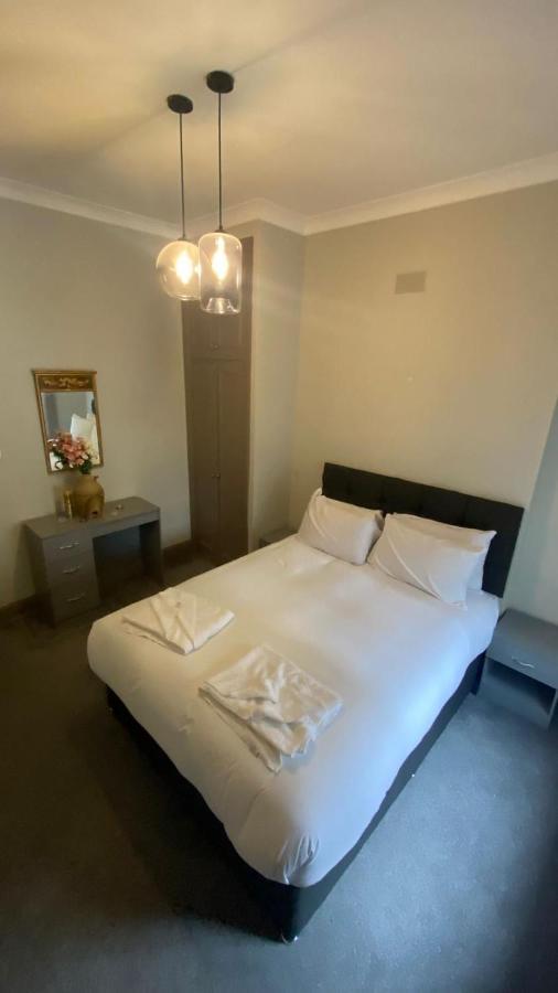 3 Notting Hill, Portobello Road-Amazing Location! 伦敦 外观 照片